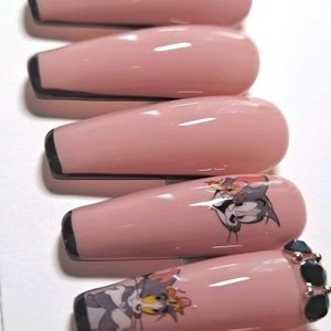 Press on nails